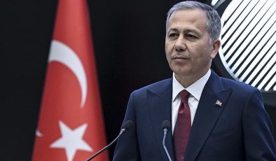 Bakan Yerlikaya duyurdu: Saraçhane’de 42 kişi gözaltına alındı